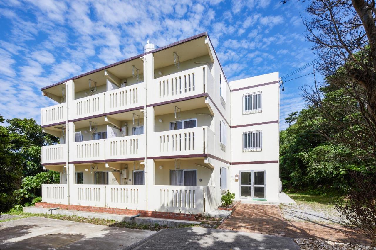 Forest Hills Of Yanbaru Motobu Exterior photo